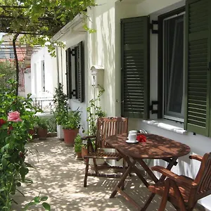 Nostalgia A In 50 Metres From The Sea Appartamento